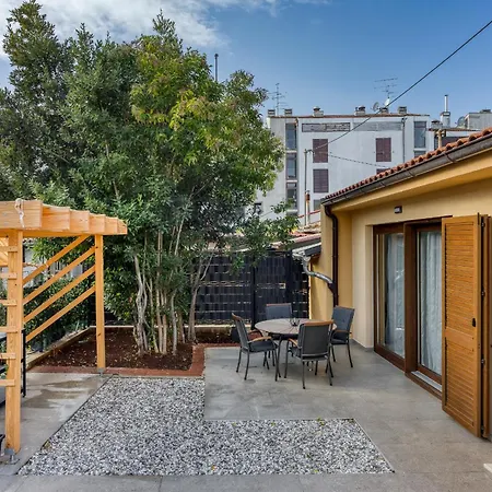 City Center Oasis - Private Parking Pula Exterior photo