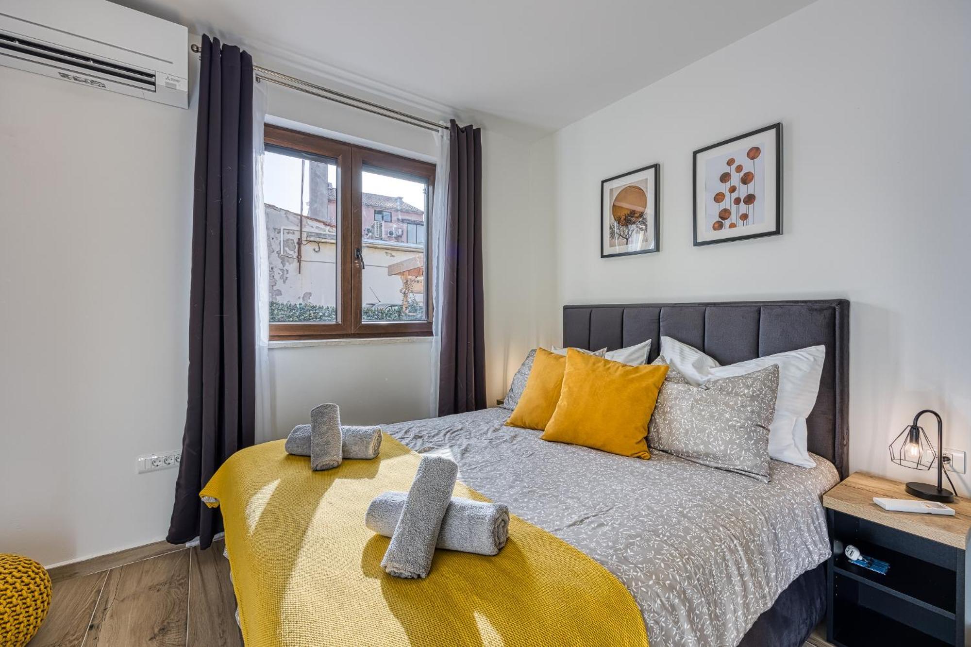 Center Oasis - Private Parking Apartment Pula