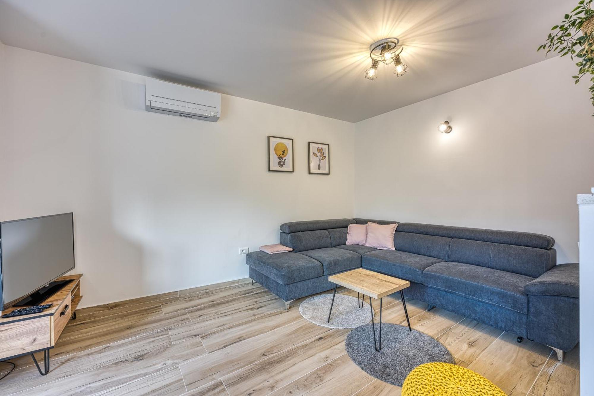 Apartment Center Oasis - Private Parking